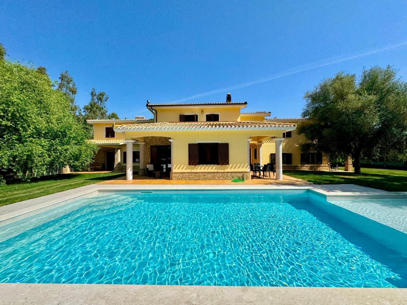 Villa With Pool Cardedu Exterior foto